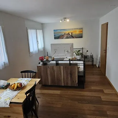 Private Etage 5 Min Vom Bahnhof - Parken - Kueche - Netflix アパート