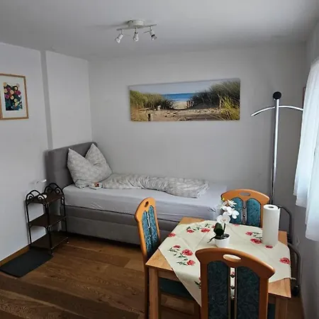 Private Etage 5 Min Vom Bahnhof - Parken - Kueche - Netflix *