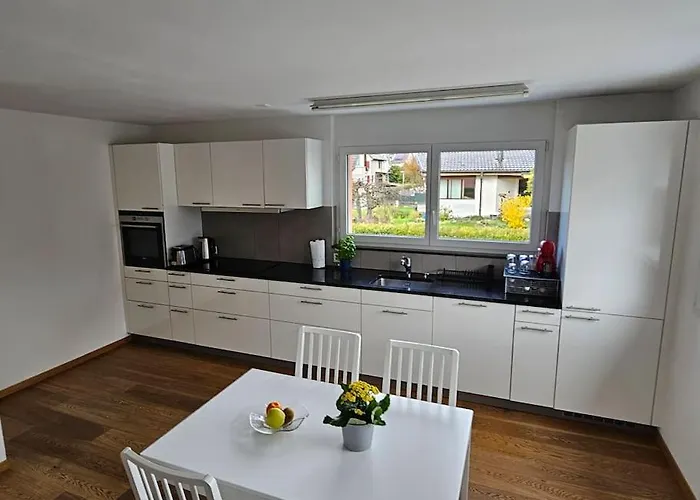 Private Etage 5 Min Vom Bahnhof - Parken - Kueche - Netflix *
